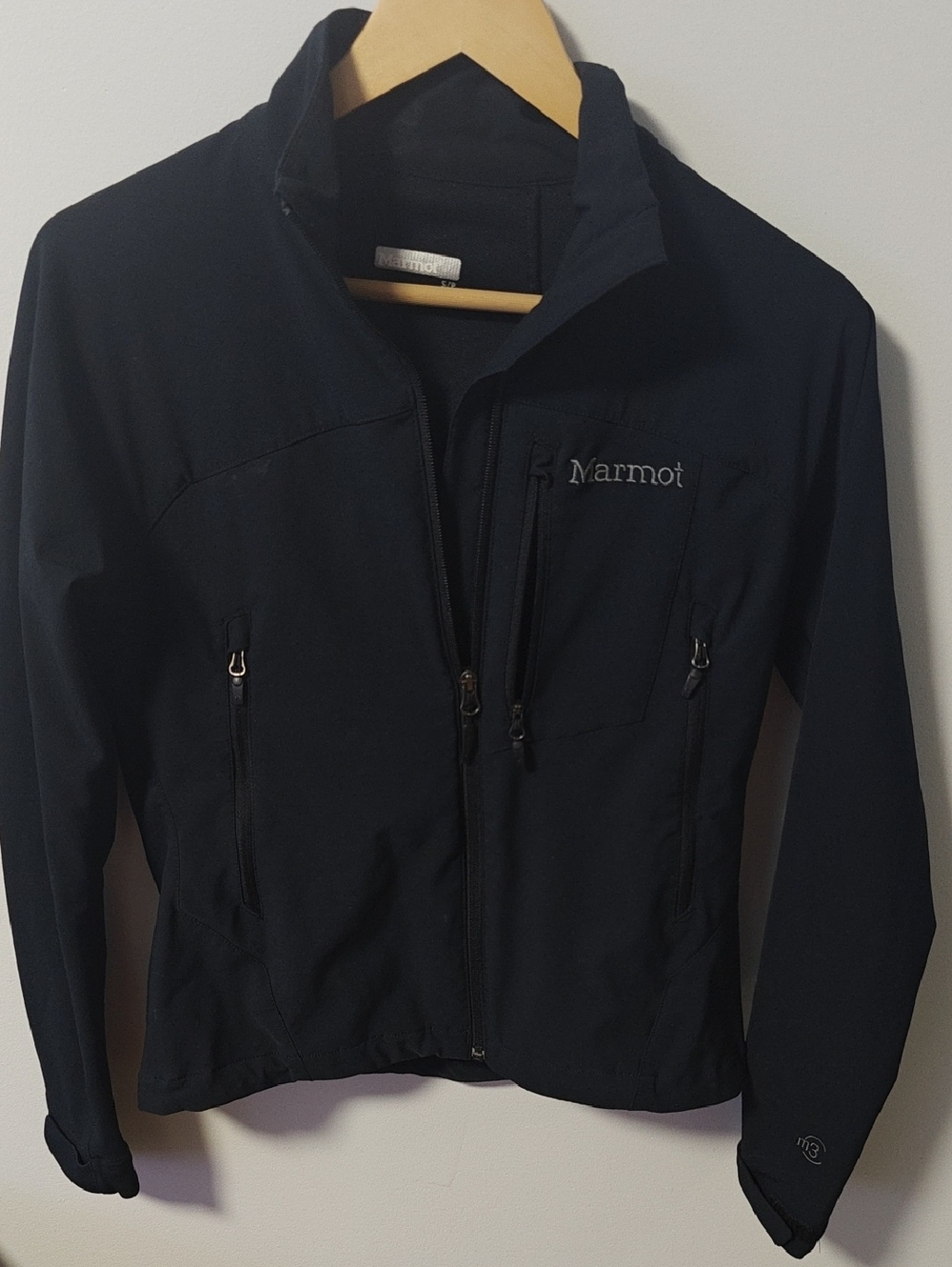 Marmot Dark Black Softshell Jacket with Zip Pockets